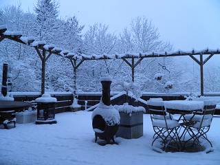 Winkhausen: Pension Walhalja, Terrasse Winter(Quelle:Pension Wahalja)